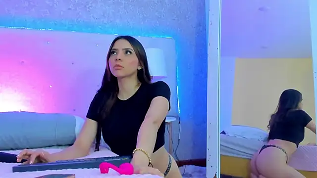 AnniieCooper online show from April 14, 2:17 pm