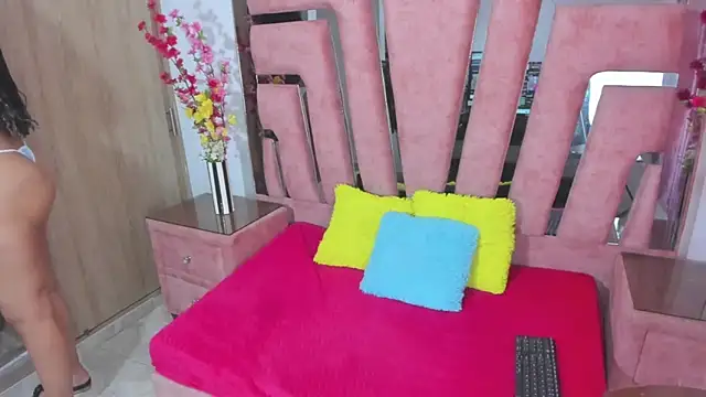 MaraKarly online show from March 27, 7:25 pm