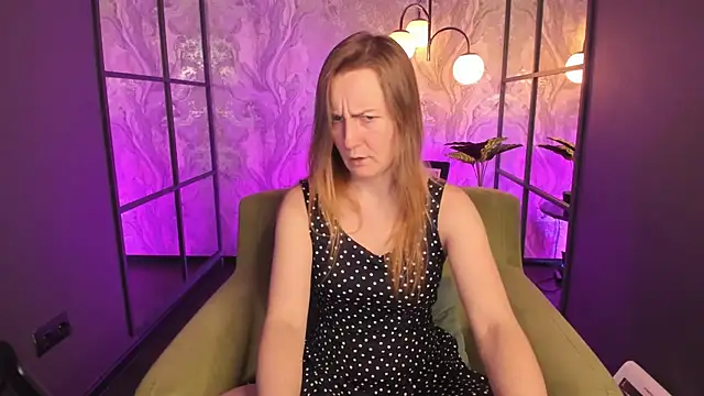 MeggySun online show from December 22, 1:14 pm