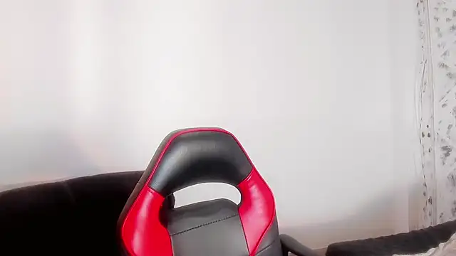 MIA HOT23CM S7S online show from October 18, 2:20 pm