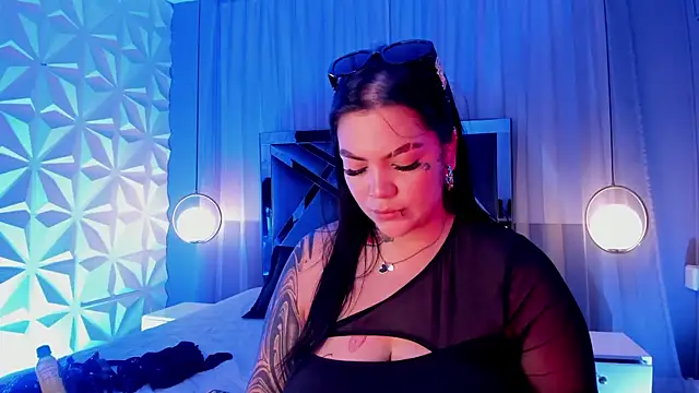 MAGIC TESSA online show from December 4, 7:58 pm