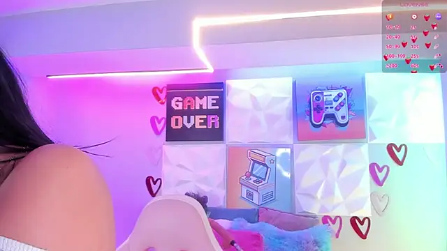 LindaWz  online show from February 7, 7:23 am