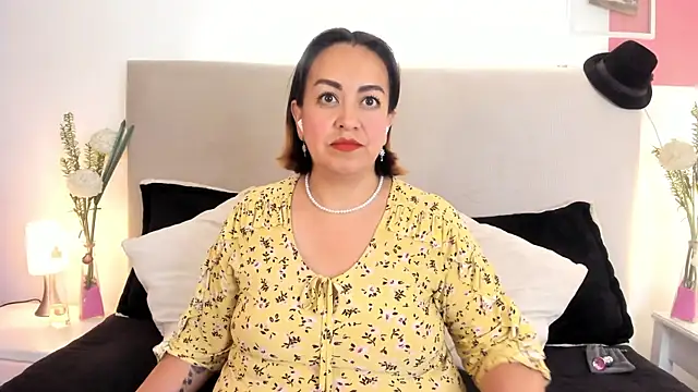 Angel Velvet online show from March 1, 8:08 pm