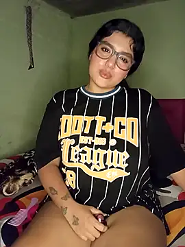 Cat Hot Party online show from October 3, 3:33 am