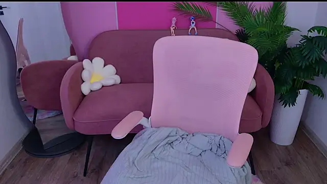 Angel Braun online show from October 9, 12:09 pm