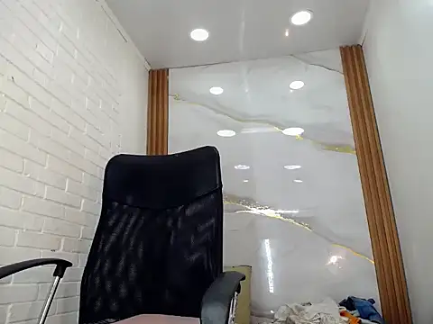 Penelopee Rouse online show from October 16, 10:12 pm