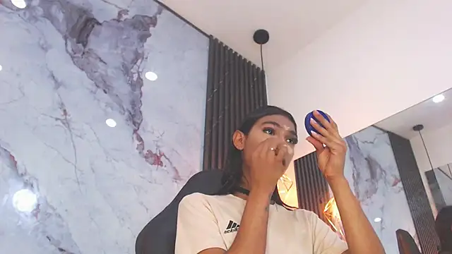 Penelopee Rouse online show from April 11, 7:28 pm