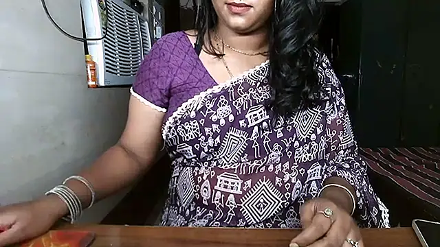 DearKimmi online show from May 9, 6:54 pm