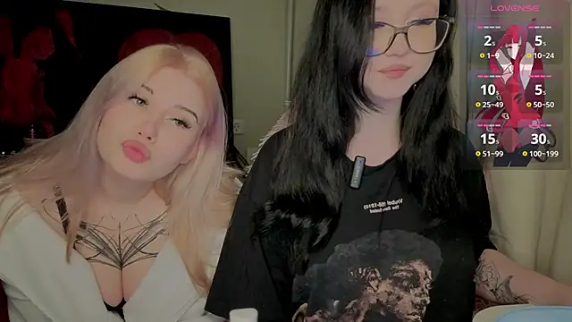 hornyprincess19 online show from February 21, 3:35 pm