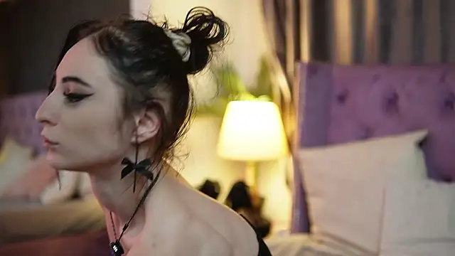 SaraiAngel online show from April 1, 8:39 pm