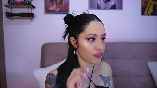 SophiieCumsx online show from November 27, 8:45 pm