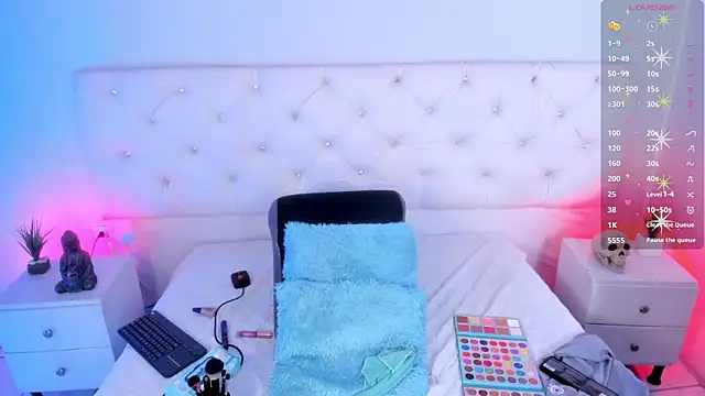 Ambeer fox  online show from October 15, 8:11 pm