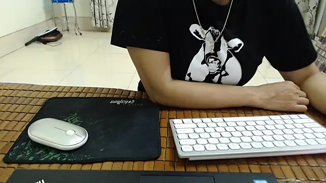 Ami 8x online show from September 21, 1:21 pm