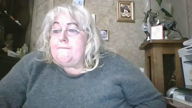 Lala-Love56 online show from December 13, 7:53 pm