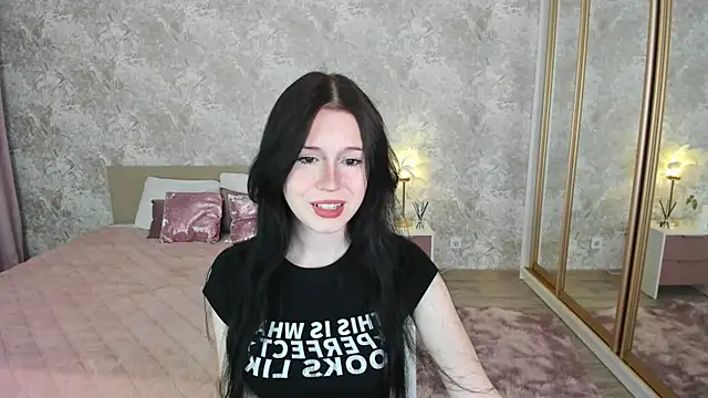 VioletHarme online show from April 29, 11:35 am