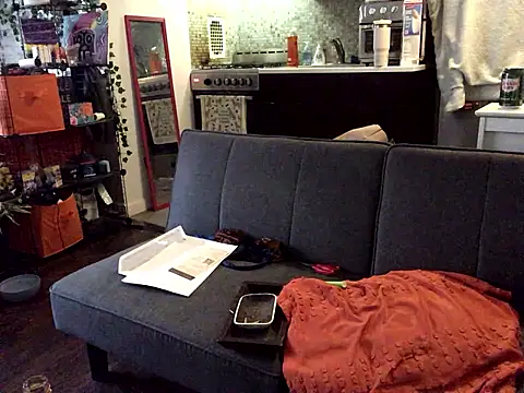 littyleesh1 online show from January 5, 7:28 pm