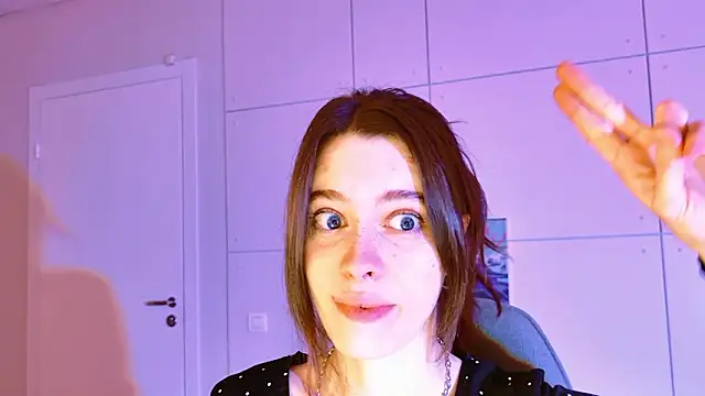 Yoka paradoXXX online show from March 5, 9:27 am