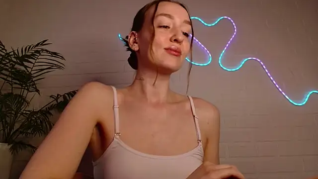 WhitePrincessLuna online show from April 10, 2:12 pm