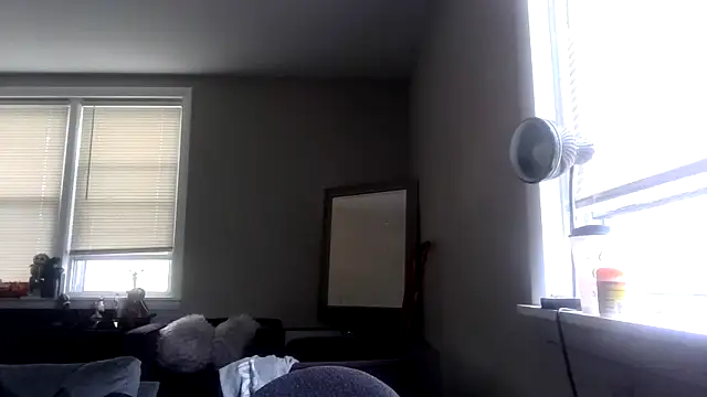 ladypooh000 online show from September 24, 3:33 pm