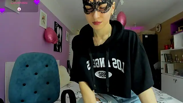 dark summer online show from February 24, 5:11 pm