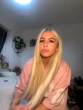 BlondeBetty online show from September 25, 8:17 pm