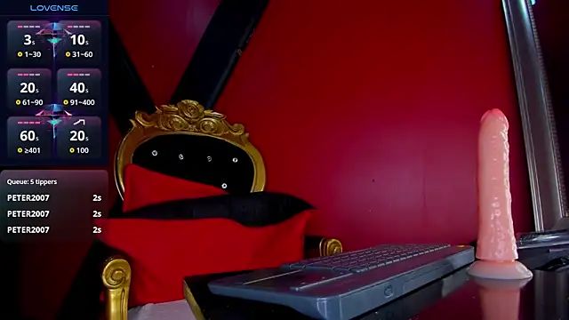 elinne hendrix  online show from September 26, 3:31 pm