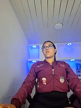 susan mooree online show from February 3, 8:45 pm