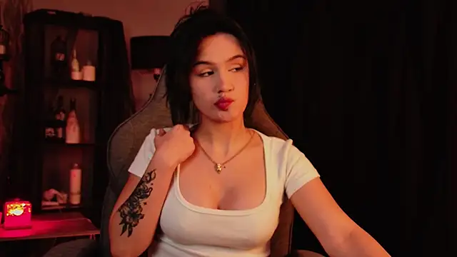 MonicaFarmer online show from February 18, 8:52 pm