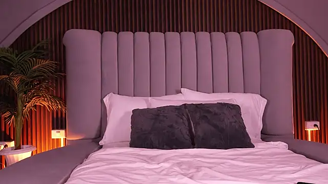 Isabellax21 online show from March 12, 4:15 am