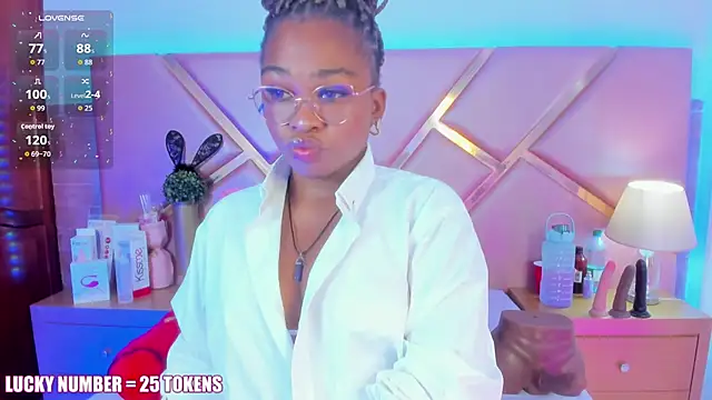 SophieSinclair online show from March 28, 12:48 pm