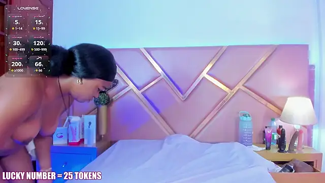 SophieSinclair online show from April 12, 12:52 pm