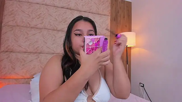 IvannaaVega online show from December 14, 4:40 am