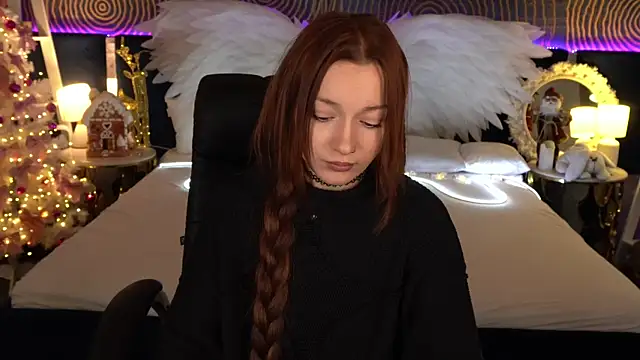 FoxyMayy online show from December 18, 2:00 pm