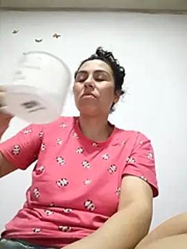 vanessa-titisM online show from February 20, 6:26 am