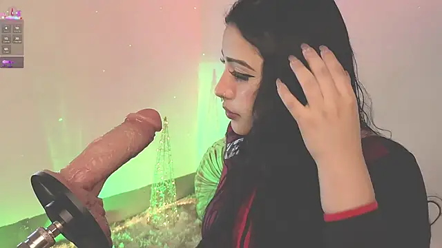 ashlynnlowe  online show from November 28, 7:50 pm