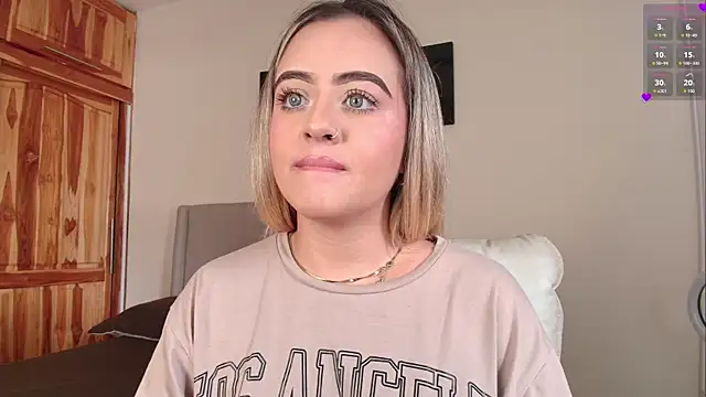 MaryMoon  online show from April 9, 5:40 pm