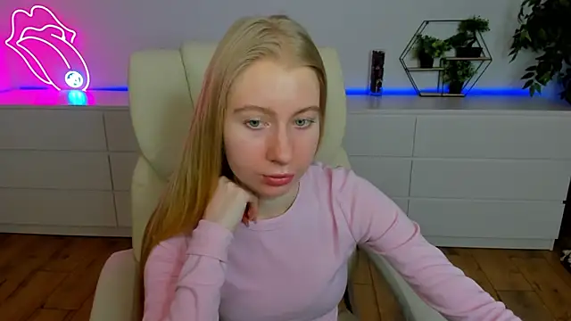 Alina Blonde online show from February 24, 7:07 am