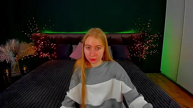 Alina Blonde online show from September 27, 6:09 am