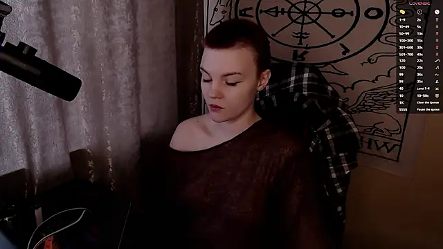 KrisNeal online show from February 14, 9:22 am