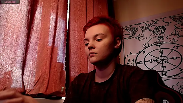 KrisNeal online show from April 24, 10:51 am