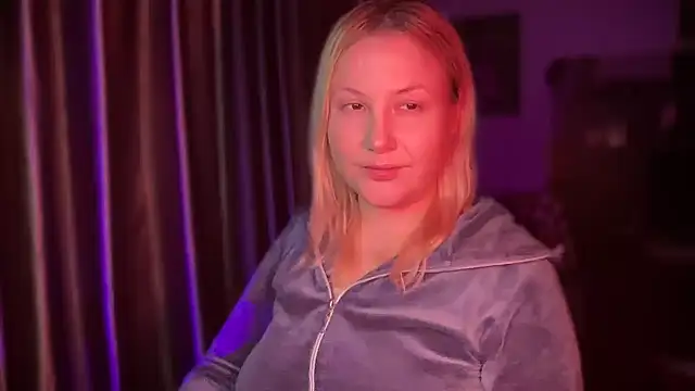 BikiHellena online show from February 2, 5:23 pm