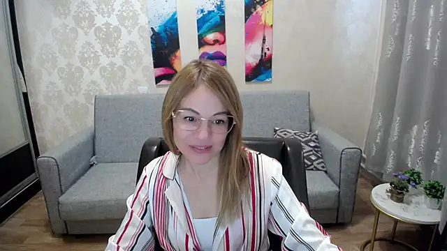 shy hot cat online show from October 8, 9:35 am