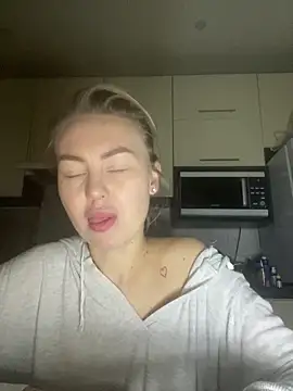 MartaLuna  online show from November 7, 7:30 pm