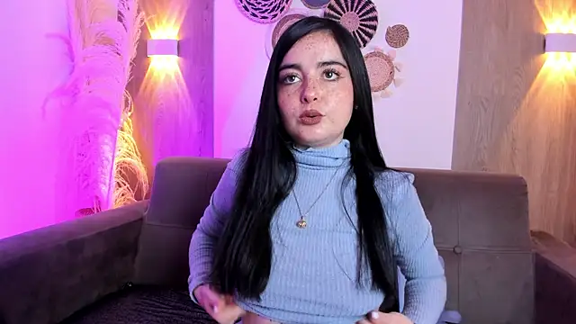 Ashleypetit online show from May 17, 1:43 pm