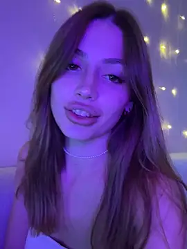 Elizabeth Tay online show from October 16, 6:10 pm