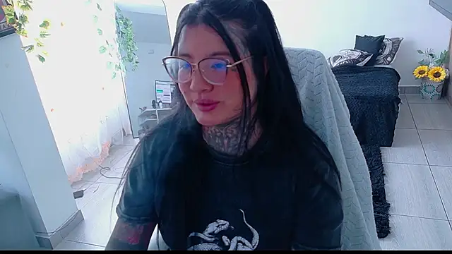 Unatatuada online show from September 16, 9:01 pm