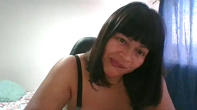 adri89-g online show from January 15, 4:13 pm