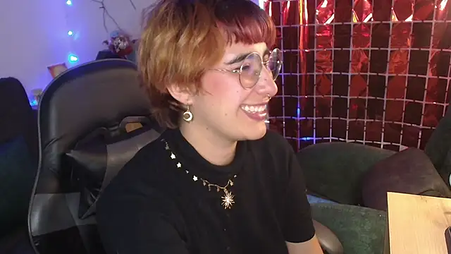 Miacatsito3 online show from February 28, 10:31 pm