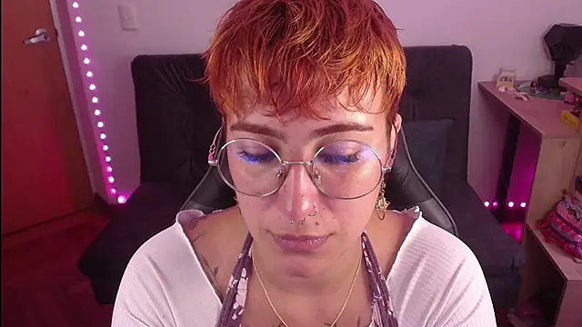 Miacatsito3 online show from October 20, 9:18 pm