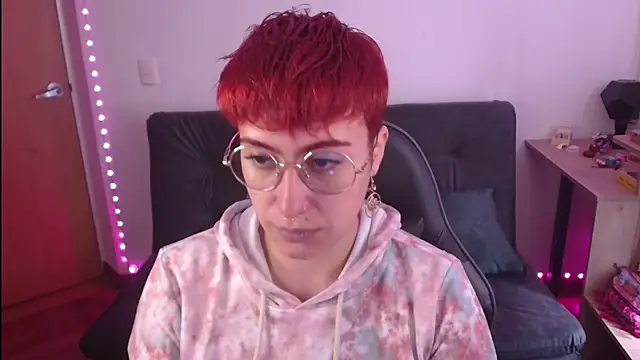 Miacatsito3 online show from October 9, 4:55 pm